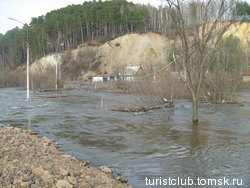 Затопленный мост через р.Ушайку