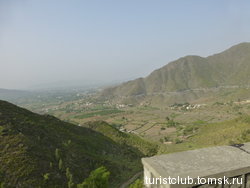 Долина реки Верхний Сват, округ Малаканд, Хайбер-Пахтунхва, Пакистан - Провинция Нангархар, Афганистан. Пакистано-афганская граница. Июль 2012 год.
