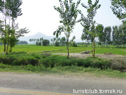 Долина реки Верхний Сват, округ Малаканд, Хайбер-Пахтунхва, Пакистан - Провинция Нангархар, Афганистан. Пакистано-афганская граница. Июль 2012 год.