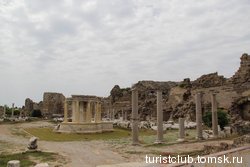Круглый храм в честь богини удачи и случайности  - Тюхе (римское имя ...Фортуна)